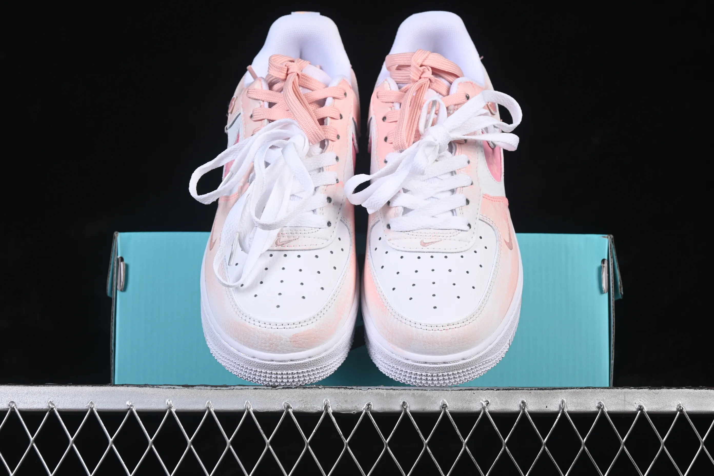 All categories Nk Air Force 1 Air Force series Nk Air Force 1 Low Air Force low-top Nike Air Force 1'07 Low "Spring Wild Cherry Prelude" Hand-painted graffiti Haruno Sakura Air Force 1 low-top casual sneakers FB8971-007
